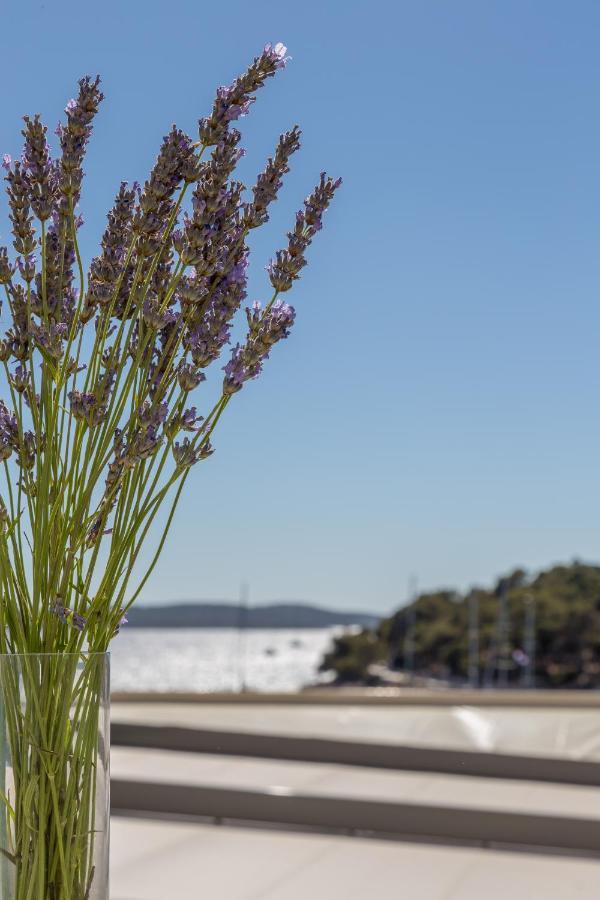 Apartment Petric Hvar Town Exterior photo